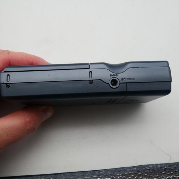 NEW Sanyo TRC 680MC Microcassette Recorder Tested and Complete - Picture 13 of 15